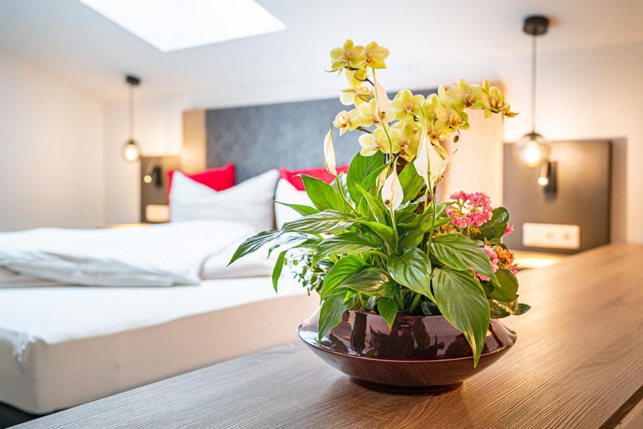 Berghotel & Chalets Adersberg Chiemgau Card Kostenfrei غراسو المظهر الخارجي الصورة