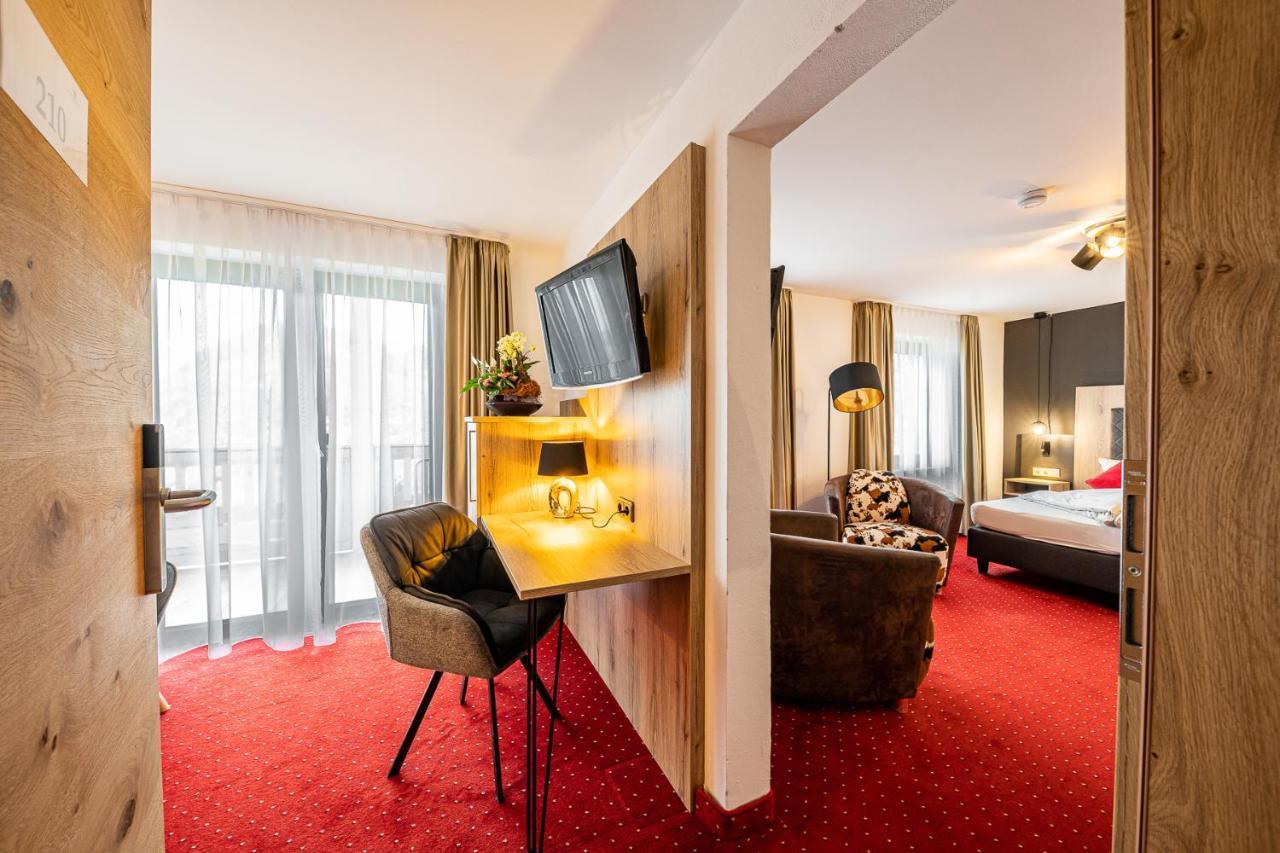 Berghotel & Chalets Adersberg Chiemgau Card Kostenfrei غراسو المظهر الخارجي الصورة