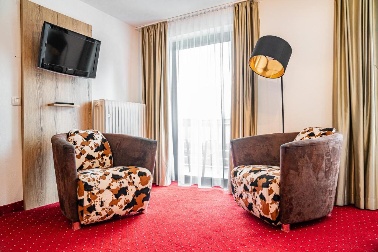 Berghotel & Chalets Adersberg Chiemgau Card Kostenfrei غراسو المظهر الخارجي الصورة