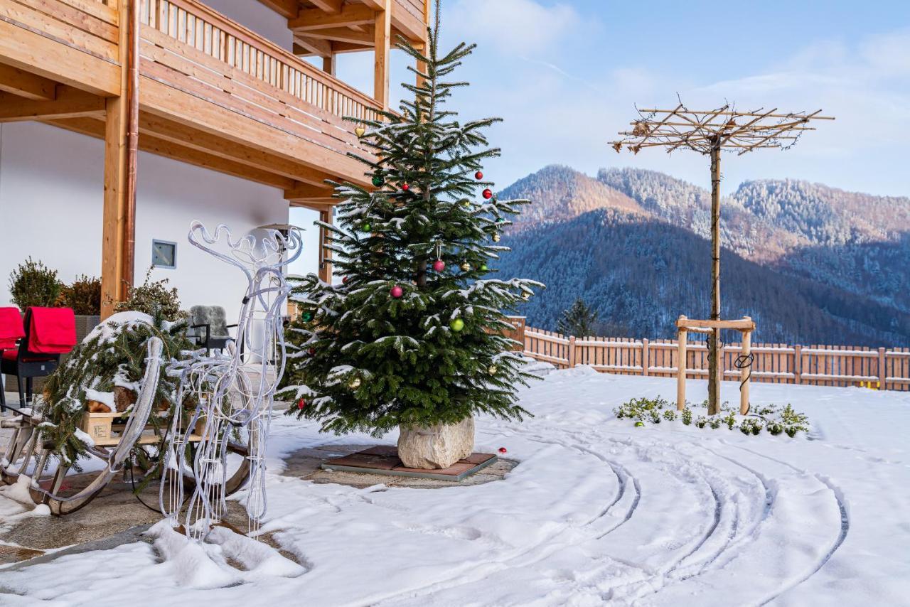 Berghotel & Chalets Adersberg Chiemgau Card Kostenfrei غراسو المظهر الخارجي الصورة