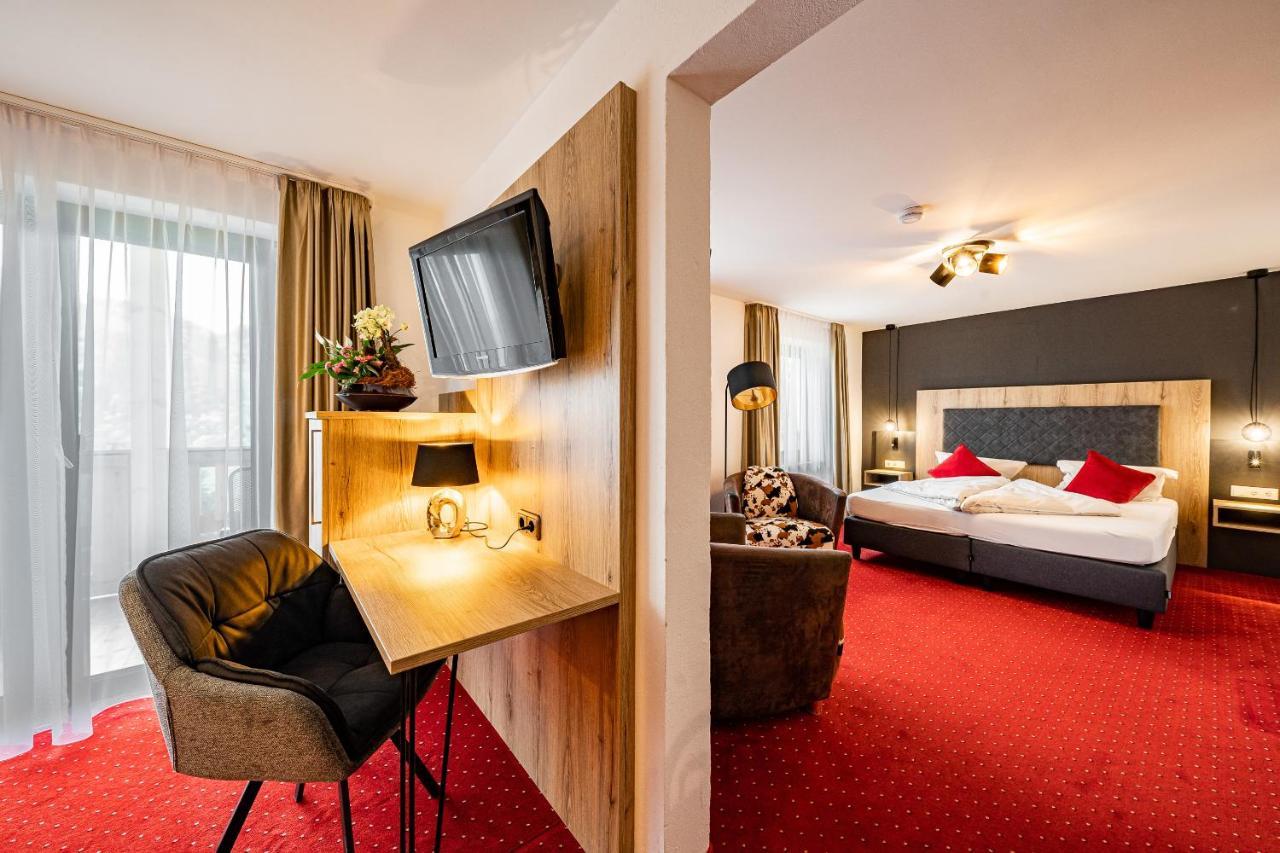 Berghotel & Chalets Adersberg Chiemgau Card Kostenfrei غراسو المظهر الخارجي الصورة